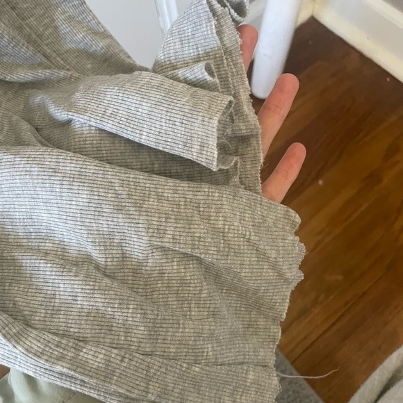 Adorable AE Jumper - Picture 5 of 5